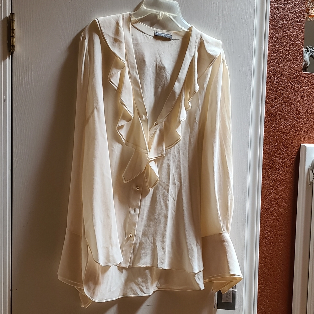BNWT Authentic Alexander McQueen Off White Ruffled Blouse size 8